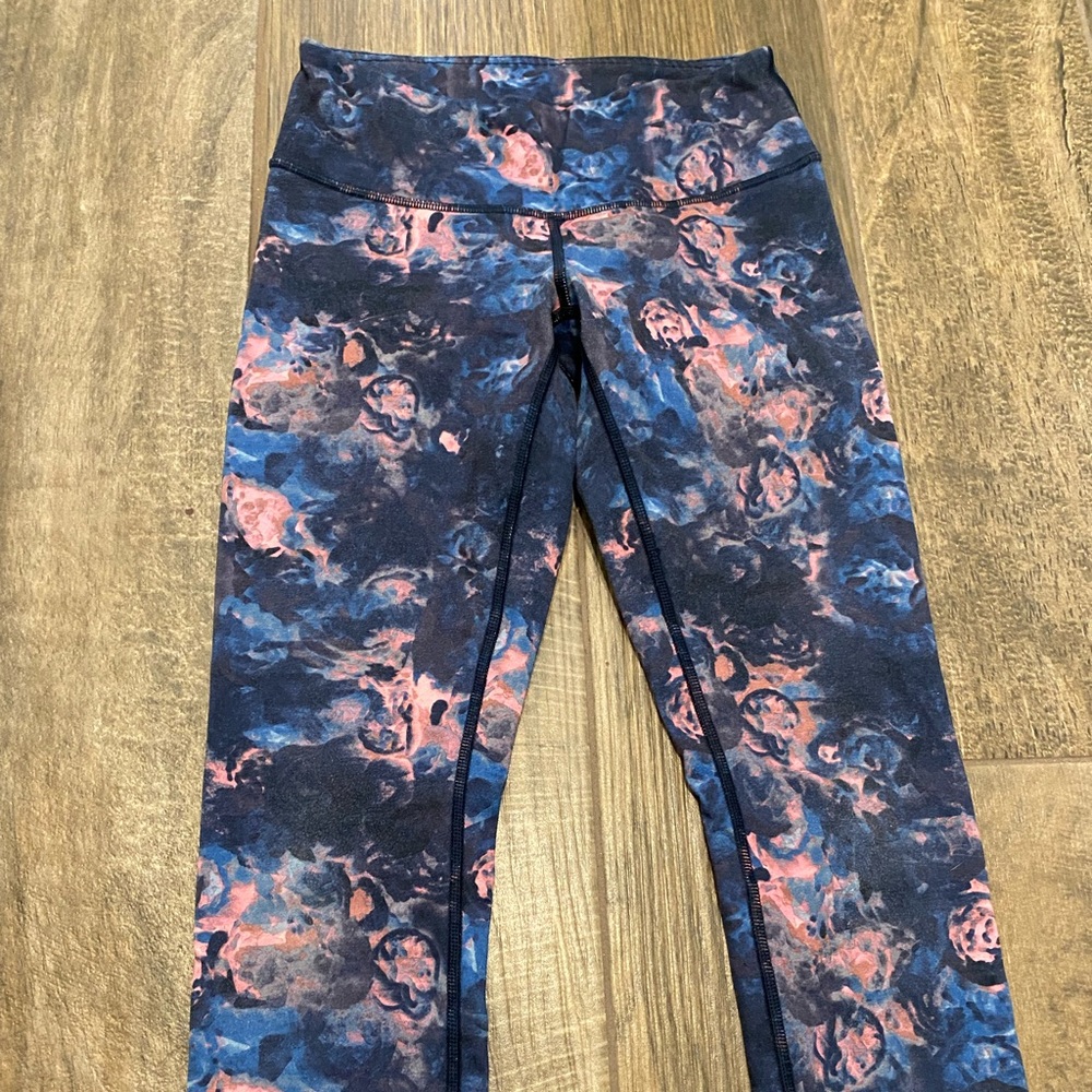 Lululemon Mid Rise - Picture 3 of 4